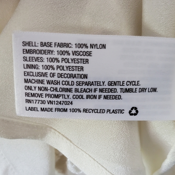 Alexis Cream Lace Cutout Long Sleeve Wedding Dress NWT - Picture 8 of 12